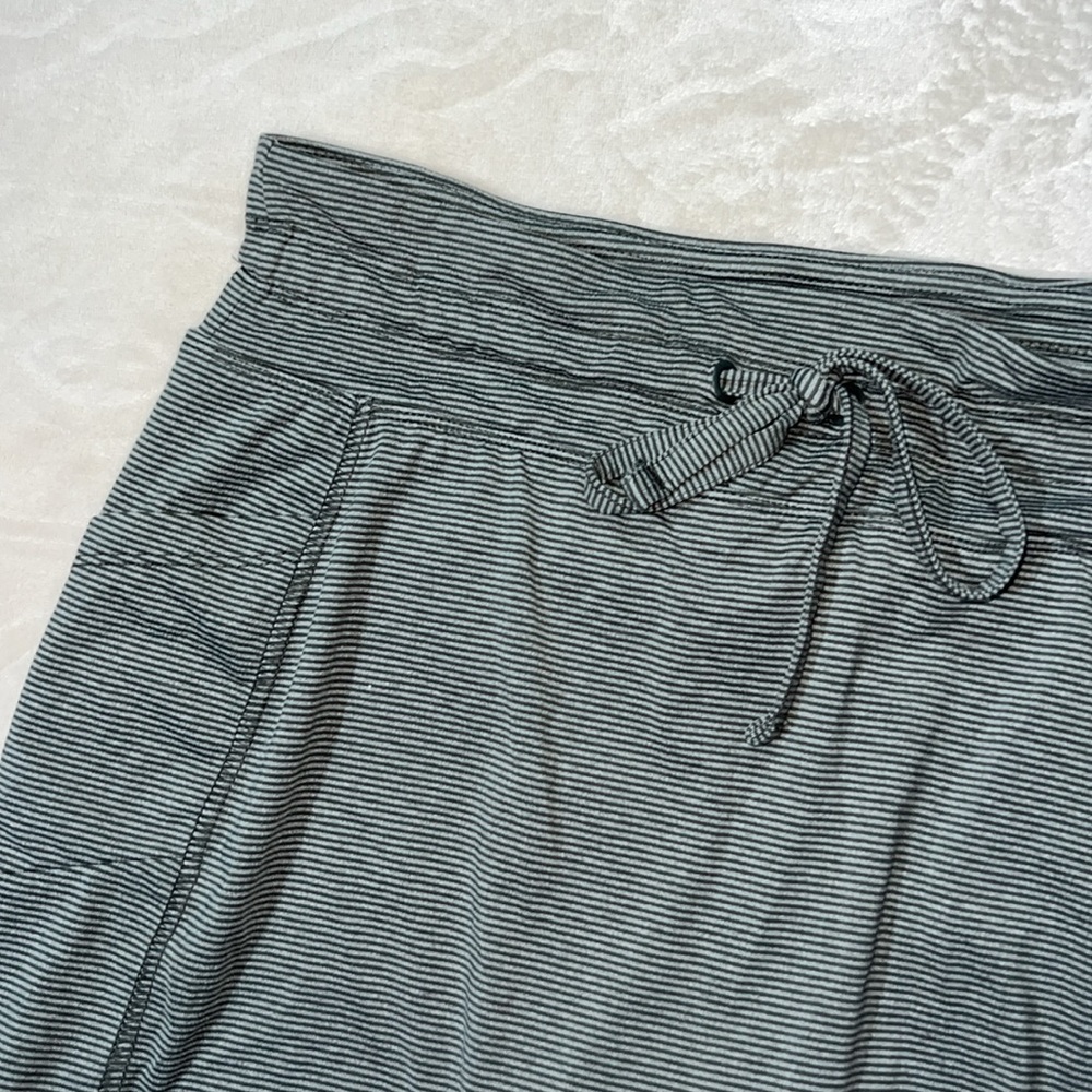 Balance Collection skort - Picture 2 of 5